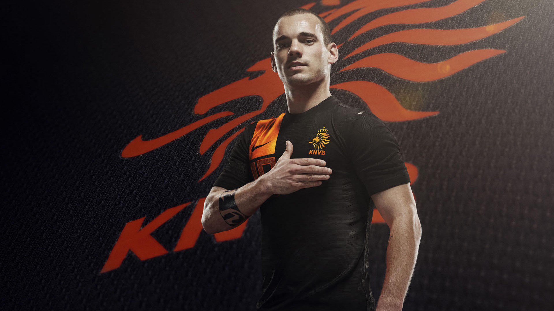 青少年足球纳入国家教育体系，全面普及校园足球，全国青少年校园足球改革